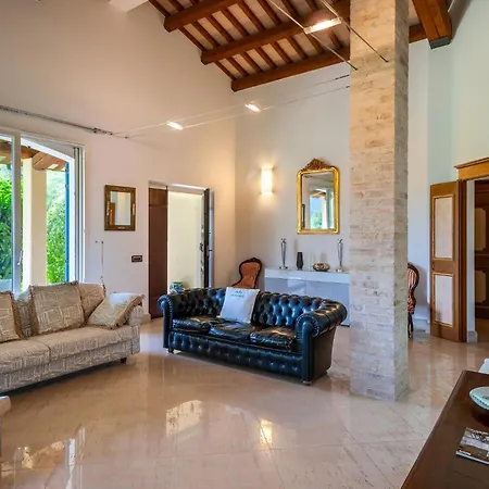 Colle In Tatil Evi Acqualagna